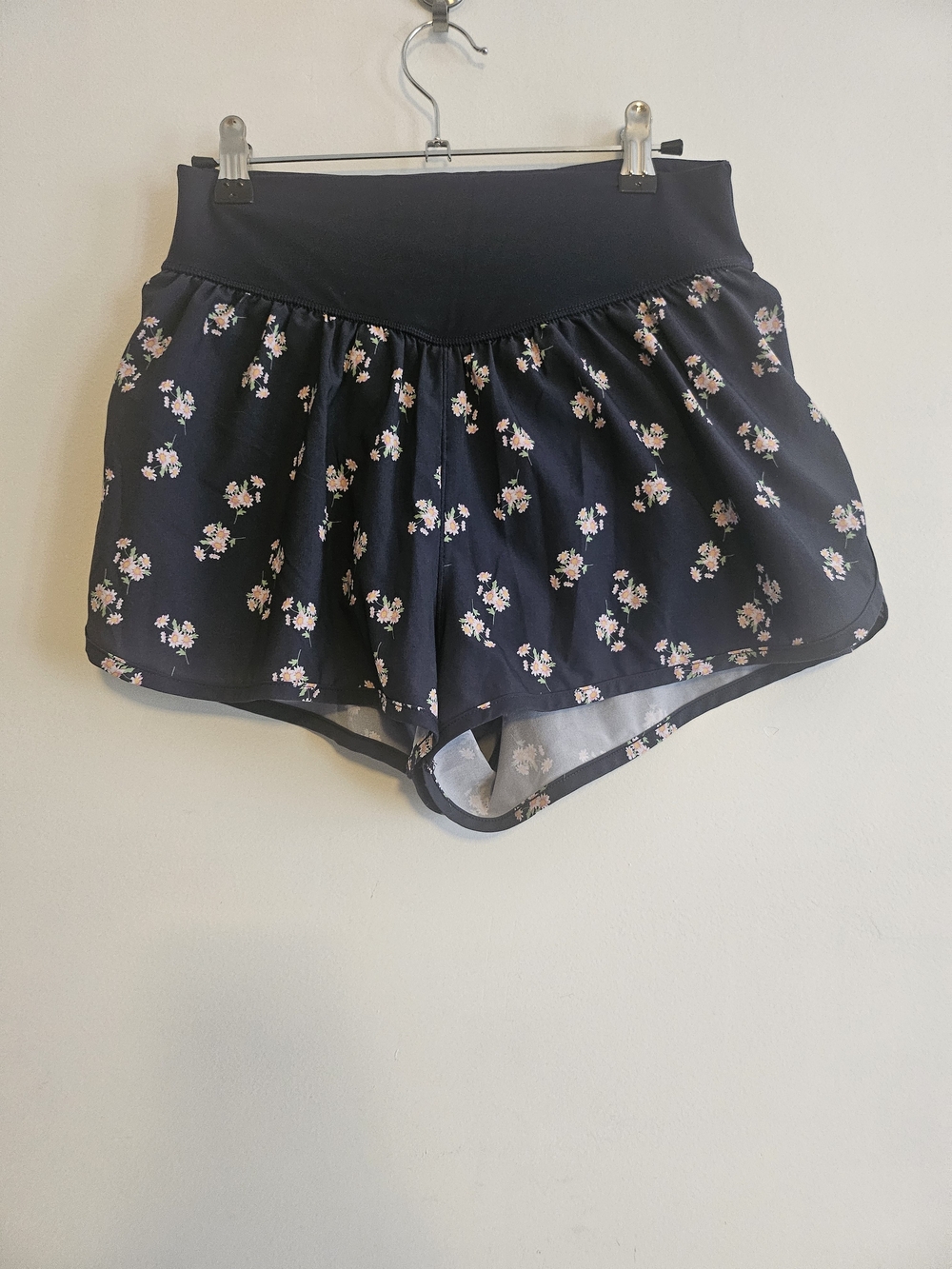 Offline by Aerie Navy Floral Shorts Size M